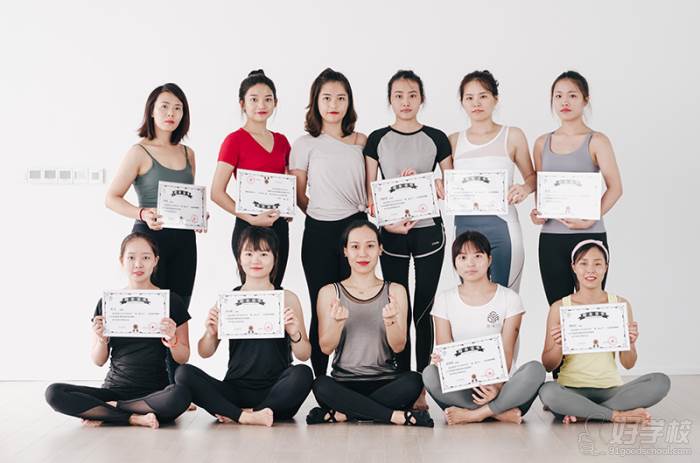 五国学员展风采共议合作话未来 ——精彩纷